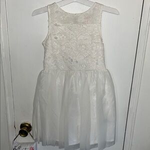 NWT - Girls 8 Elegant White Sleeveless Dress